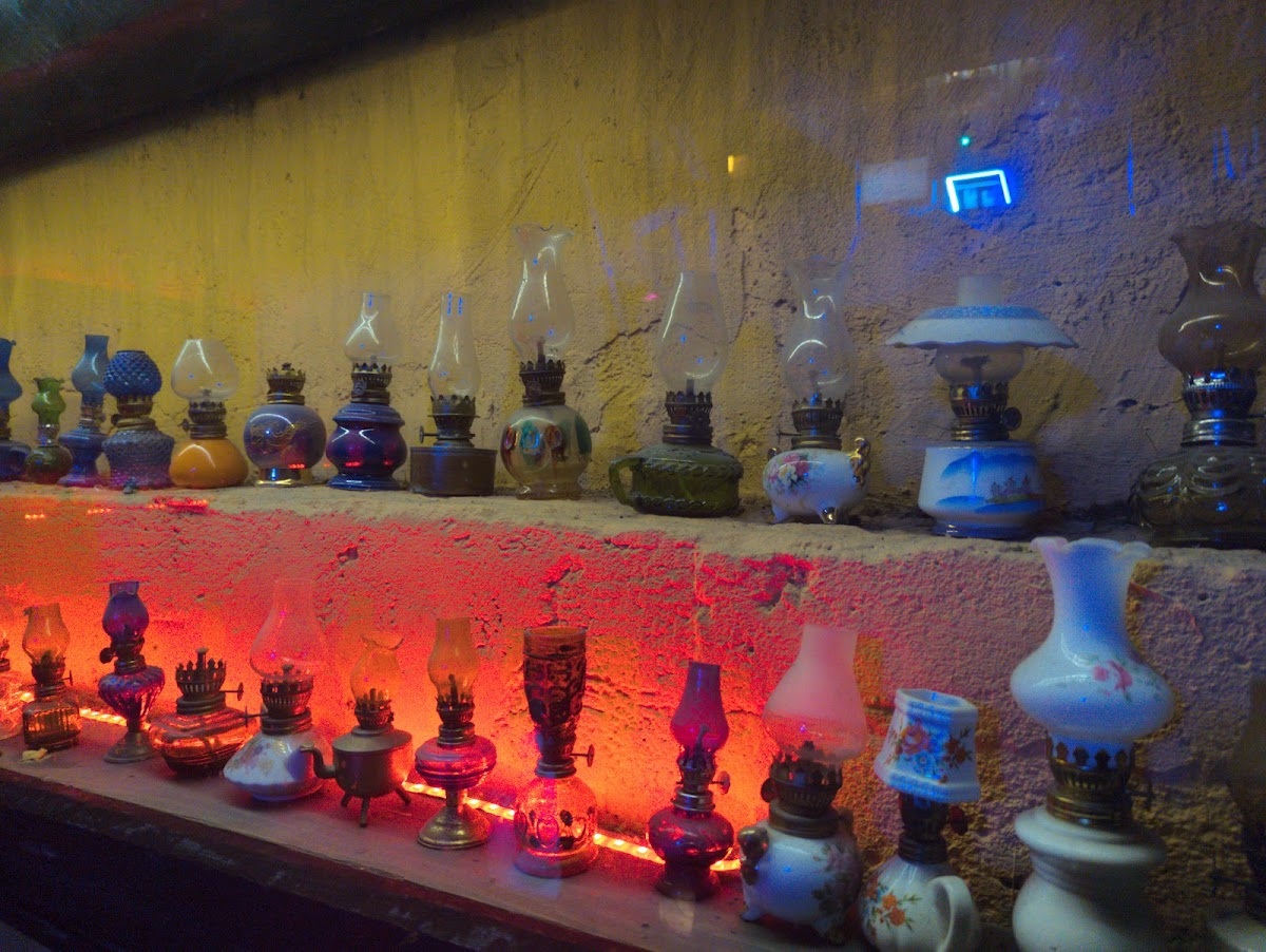 Гасова лямпа — Restaurant
