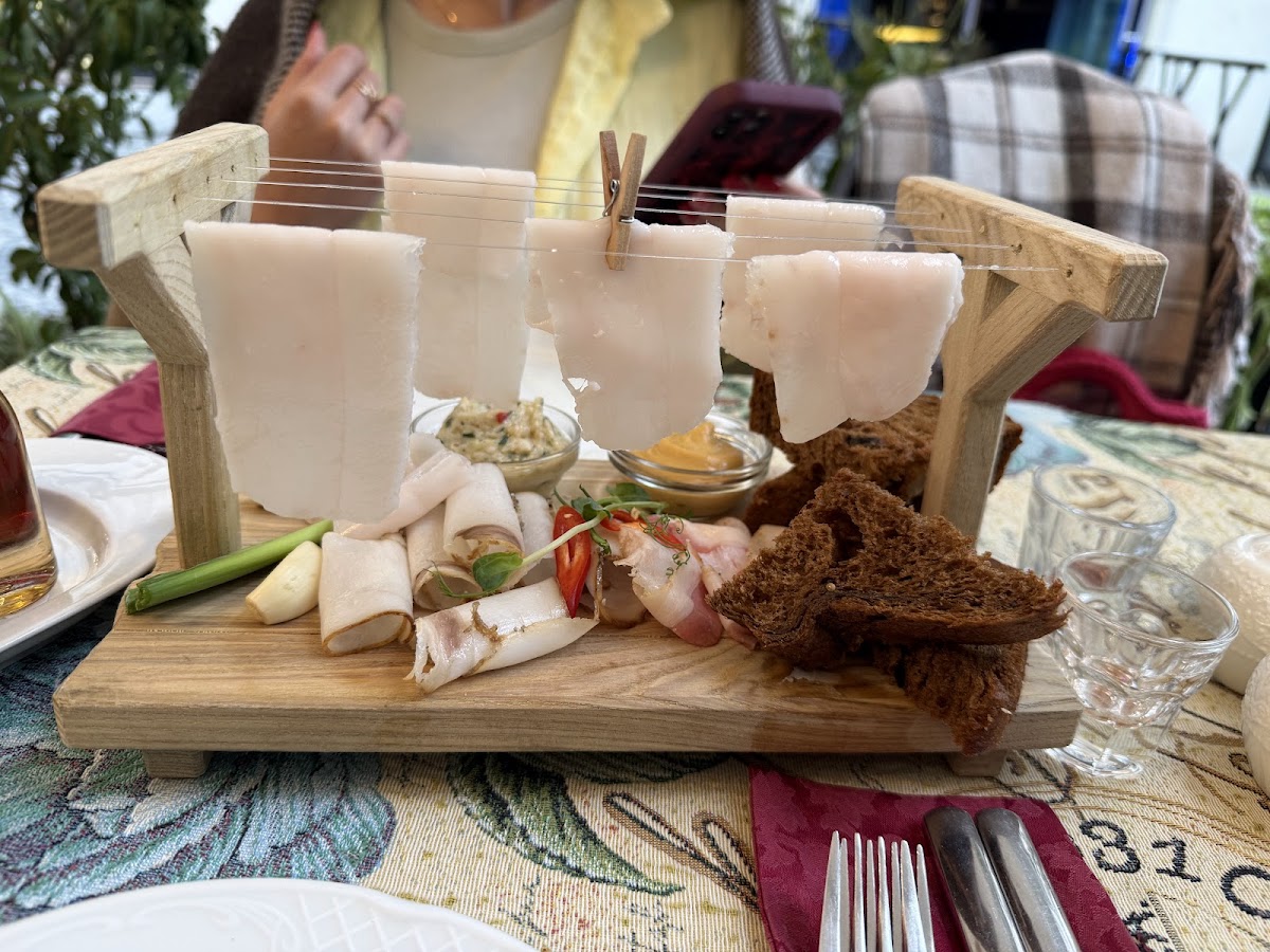 Ресторація Бачевських — Restaurant